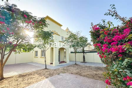 2 Bedroom Townhouse for Sale in The Springs, Dubai - Exclusive | Large Plot | Vacant on Transfer
