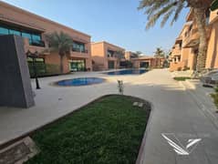 فیلا في شرقان 4 غرف 120000 درهم - 12618393