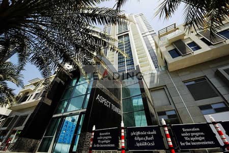Office for Rent in Business Bay, Dubai - aspecttower_ext-lookingup_(c)business__bay__offices. jpg