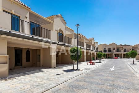 تاون هاوس 3 غرف نوم للايجار في عقارات جميرا للجولف، دبي - تاون هاوس في ياسمين لين،عقارات جميرا للجولف 3 غرف 280000 درهم - 12621351
