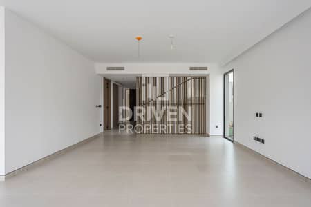 5 Bedroom Villa for Rent in Tilal Al Ghaf, Dubai - Exceptional Villa with Garden Suite | Corner Plot