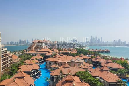 2 Bedroom Apartment for Sale in Palm Jumeirah, Dubai - Corner Unit | High Floor | Fully Renovated