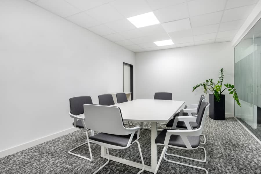 5 Regus Südwestpark 4497 Nürnberg Germany Large Meeting room. jpg