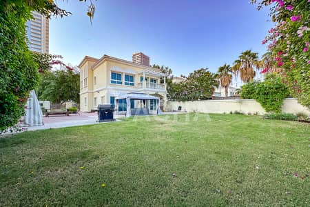 2 Bedroom Villa for Sale in Jumeirah Village Triangle (JVT), Dubai - CENTRAL LOCATION / Nice Garden / Big Plot