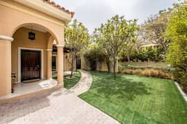 Spacious|5 bedroom | Private Pool | Great Location