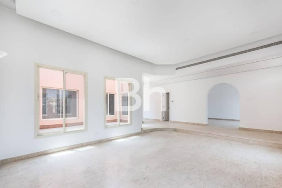 Private Garden| Renovated 3BR| Vacant Mid December - Image 11