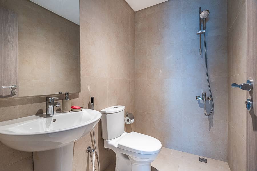 Bright & Stylish 2 bedroom in JLT – Medore Tower - Image 38