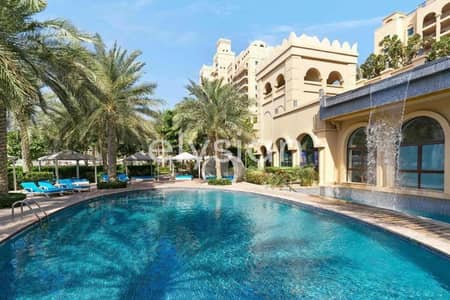 2 Bedroom Flat for Rent in Palm Jumeirah, Dubai - Unfurnished | Vacant | Ain Eye View