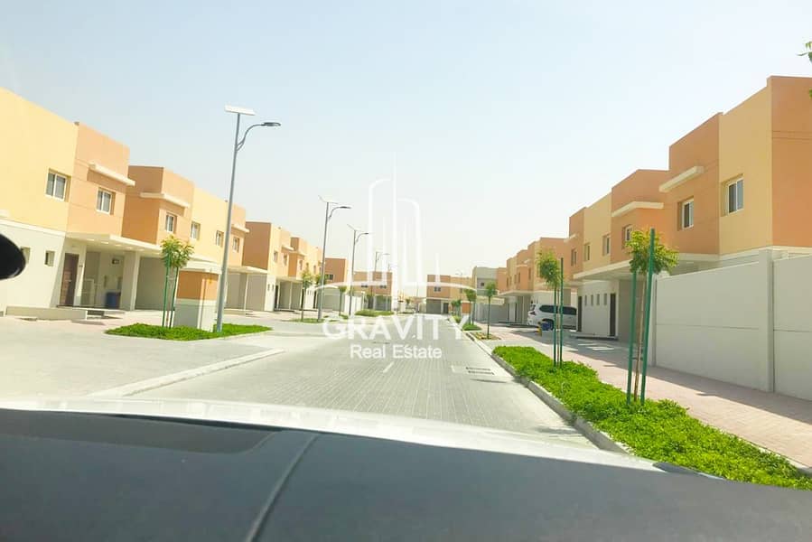 Spacious 3BR Single Row Villa in Al Reef 2