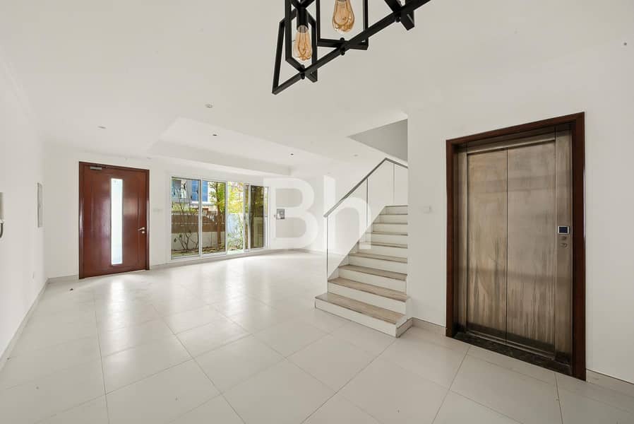 位于朱美拉环形村(JVC)，JVC第15区，艺术别墅 4 卧室的联排别墅 180000 AED - 11852425