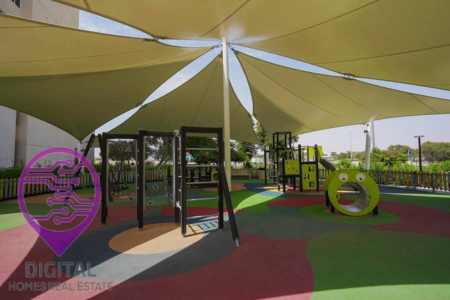 Beautiful view-Concrete Balcony-New appliances-Upgraded - Image 21