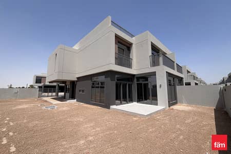 4 Bedroom Villa for Rent in Dubai South, Dubai - Built-In Appliances | Closed Kitchen | Maids Room