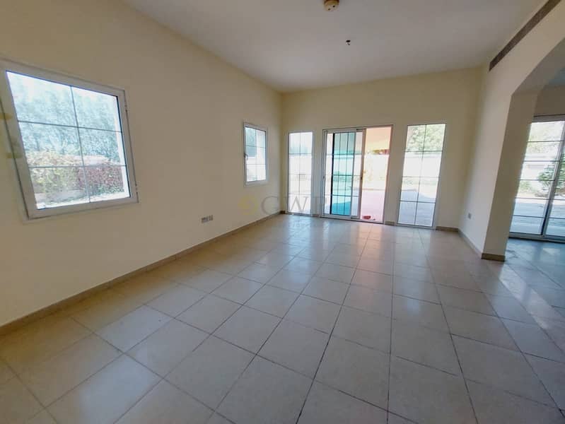 Corner | Next To Park | Private | Sunny and Bright - Image 6