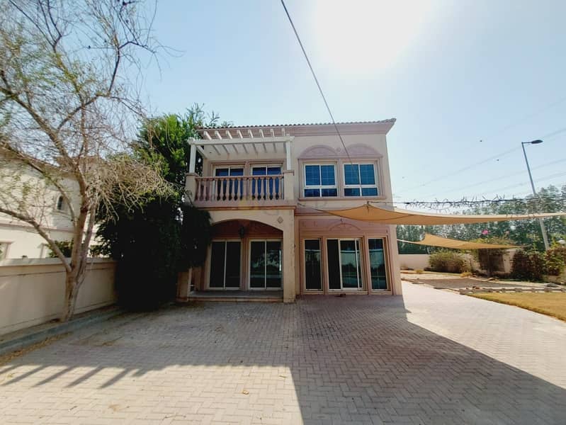 Corner | Next To Park | Private | Sunny and Bright - Image 10