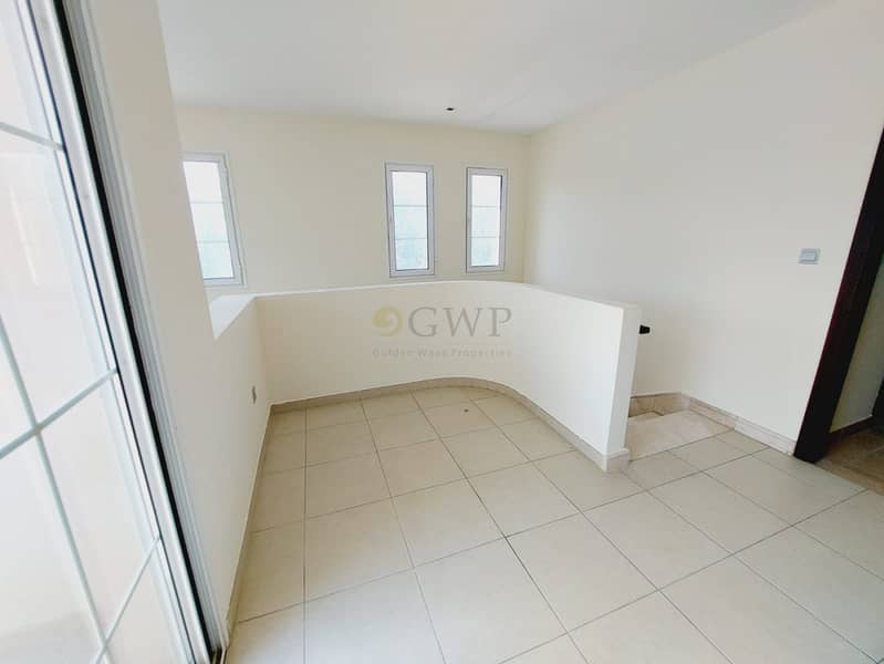 Corner | Next To Park | Private | Sunny and Bright - Image 12