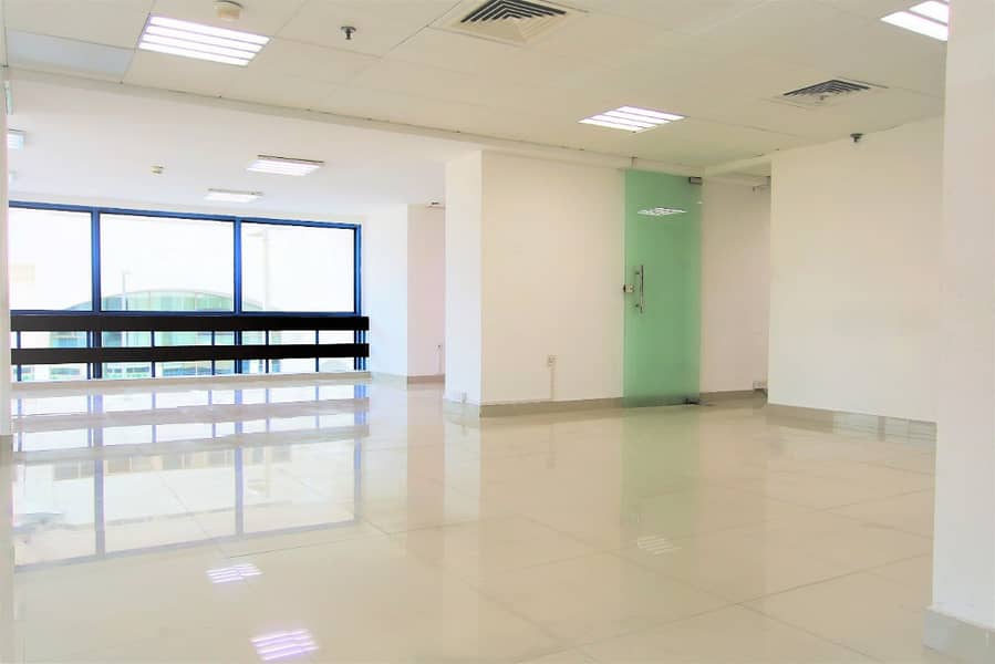 Офис в улица Аэропорта，Аль Тагрид Тауэр, 75000 AED - 4251542