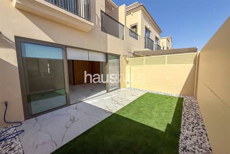 تاون هاوس 3 غرف نوم للايجار في عقارات جميرا للجولف، دبي - تاون هاوس في ياسمين لين،عقارات جميرا للجولف 3 غرف 310000 درهم - 12636842