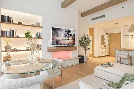 1 Bedroom Apartment for Sale in Jumeirah, Dubai - Semi Private Garden | Upgraded | Fully Furnished