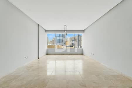 1 Bedroom Apartment for Rent in Jumeirah Lake Towers (JLT), Dubai - Spacious Layout | Marina Skyline Views