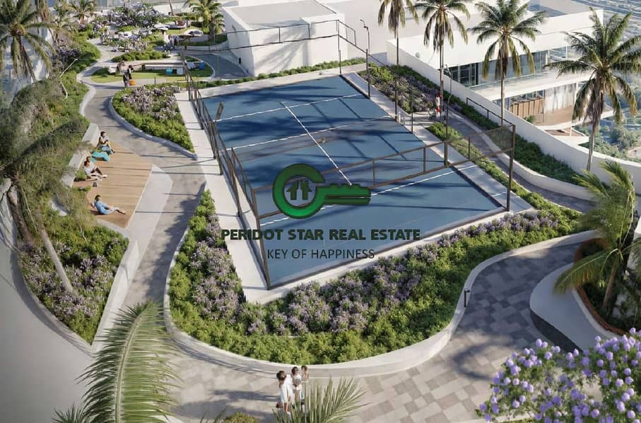 3 facilities_padel_court. jpg