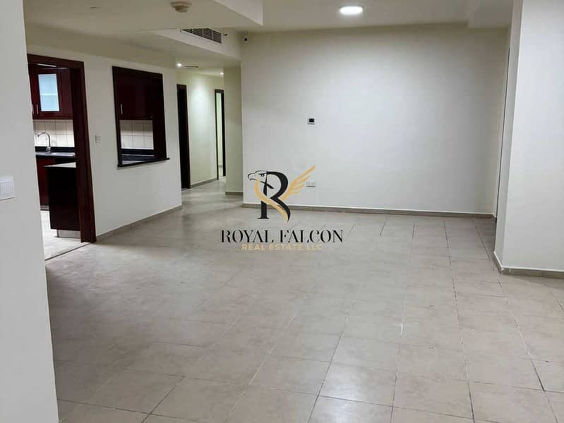 MID FLOOR| PRIME LOCATION| UNFURNISHED