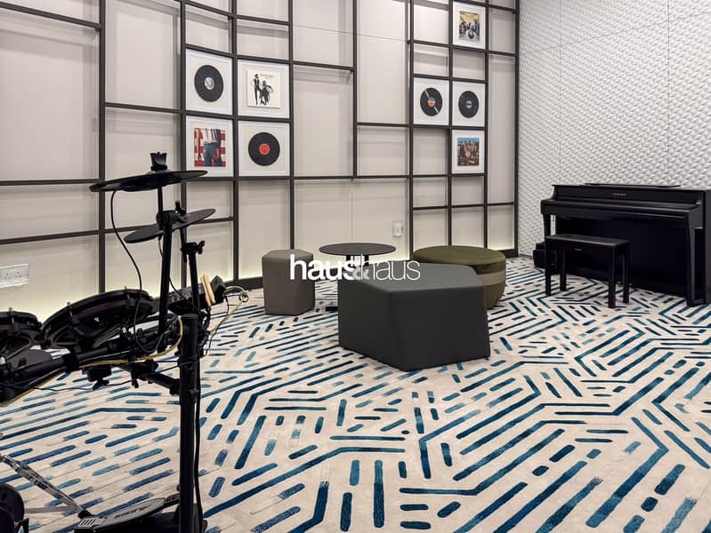 Stunning Marina Views | Stylish 1BR | Central - Image 25