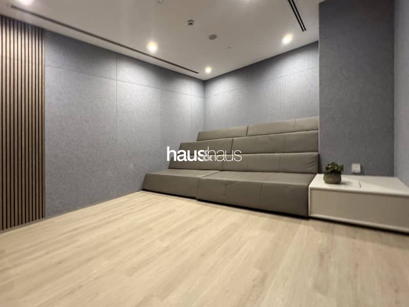 Stunning Marina Views | Stylish 1BR | Central - Image 27