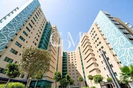 إقامة مفروشة بفخامة | شاغرة مع شرفة