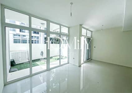 3 Bedroom Villa for Rent in DAMAC Hills 2 (Akoya by DAMAC), Dubai - 4dc81f97-551d-4a01-9903-514f5f50fdcb. jpg