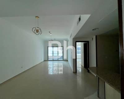 1 Bedroom Flat for Rent in Business Bay, Dubai - Bright living space | Prime location | Next to the Metro |