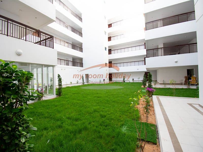Huge Sized with Balcony | Full Floor | Full Building | Executive Bachelor for Company staff | Multiple Room - Image 7