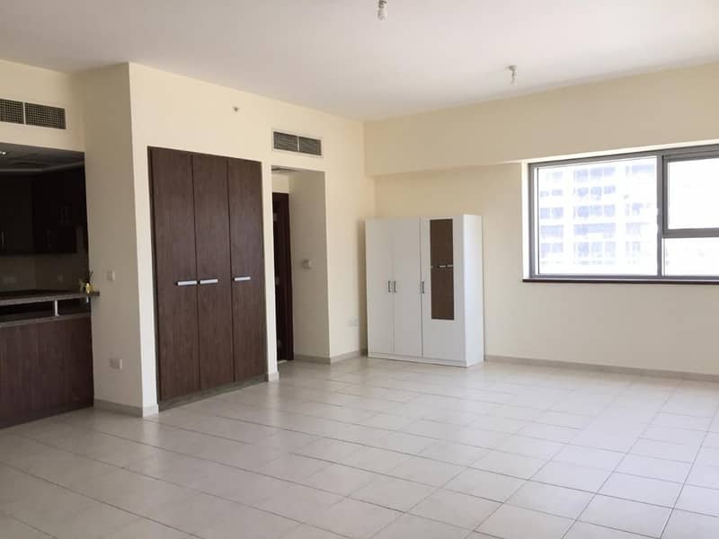 large studio for rent in executive towers at 55k