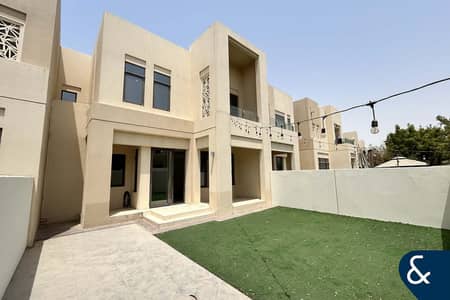 3 Bedroom Villa for Rent in Reem, Dubai - Immaculate | Opposite Pool & Park | 3BHK