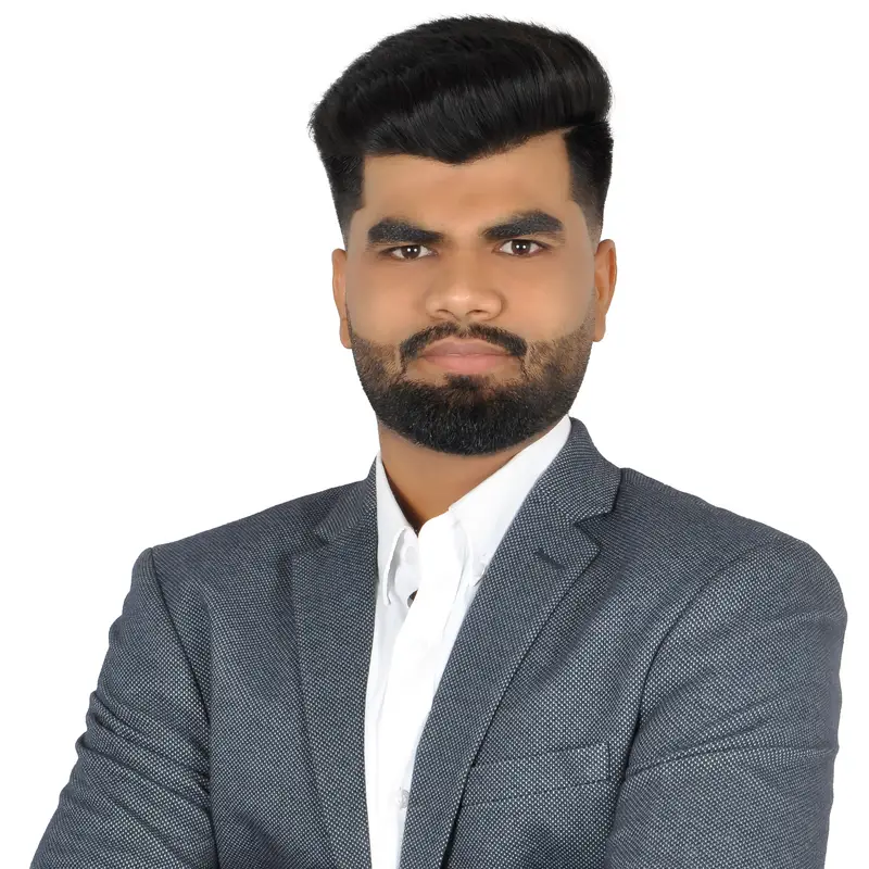 Adnan Tariq - Dubai Property Consultant