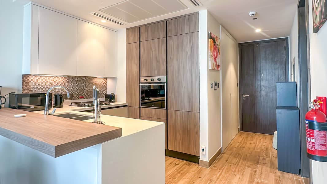 4 Marina Gate 3-7. jpg