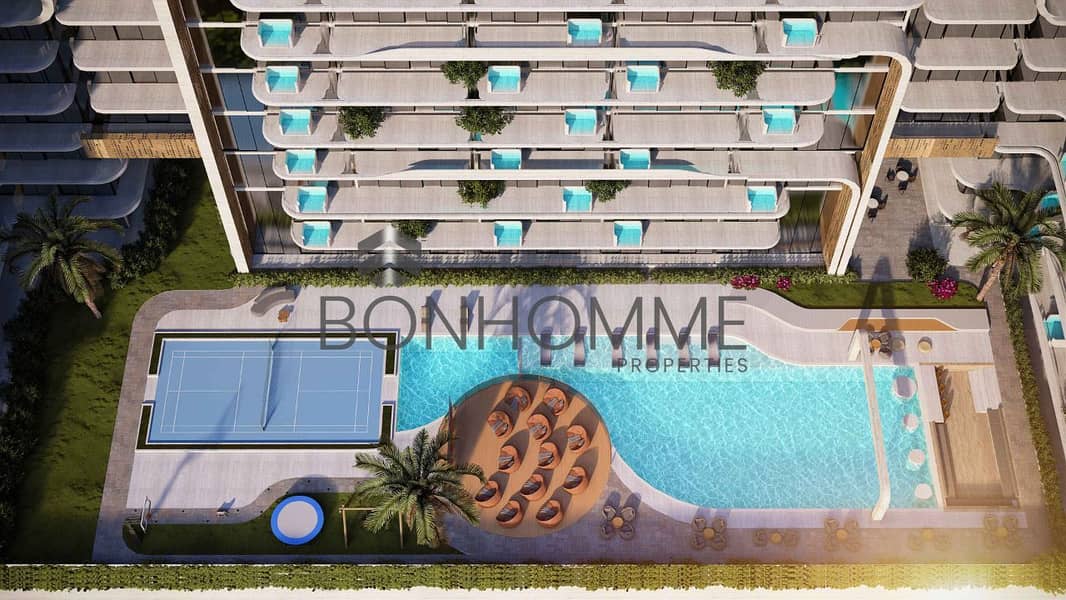 17 swimming pool 1. jpg