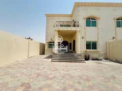 فیلا في مدينة خليفة 6 غرف 230000 درهم - 12652541