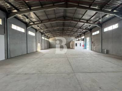 Warehouse for Rent in Al Quoz, Dubai - Spacious Warehouse |Easy Access | Vacant