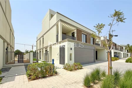 4 Bedroom Villa for Sale in Tilal Al Ghaf, Dubai - Full Developer Upgrades | Landscaped | Single Row