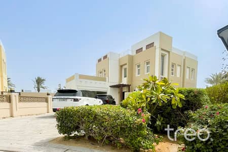 فیلا 3 غرف نوم للايجار في مدن، دبي - فیلا في راحات،مدن 3 غرف 320000 درهم - 12631678
