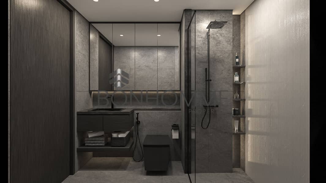 4 Master Bathroom. jpg