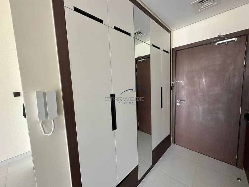 9 965fc499-ded3-48b4-bc8b-df0ee1836223. jpg