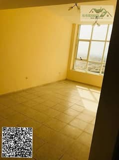 شقة في أبراج اللوز،جاردن سيتي 2 غرف 295000 درهم - 12656971