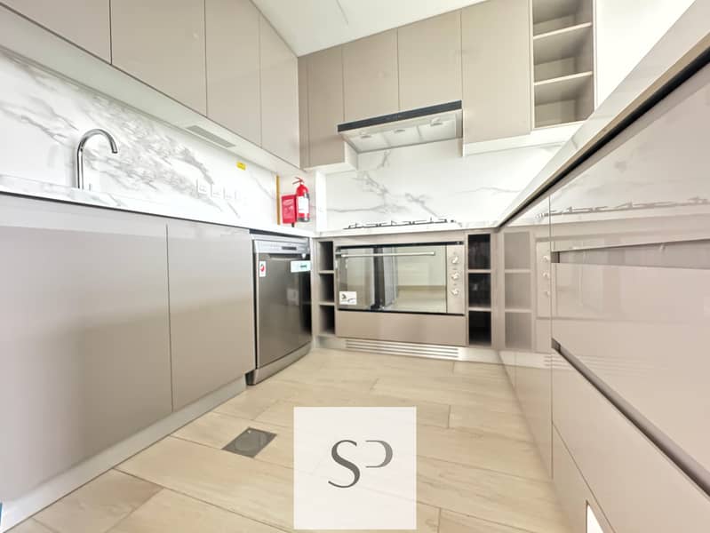 BRAND NEW | NO COMMISSION | READT TO MOVE