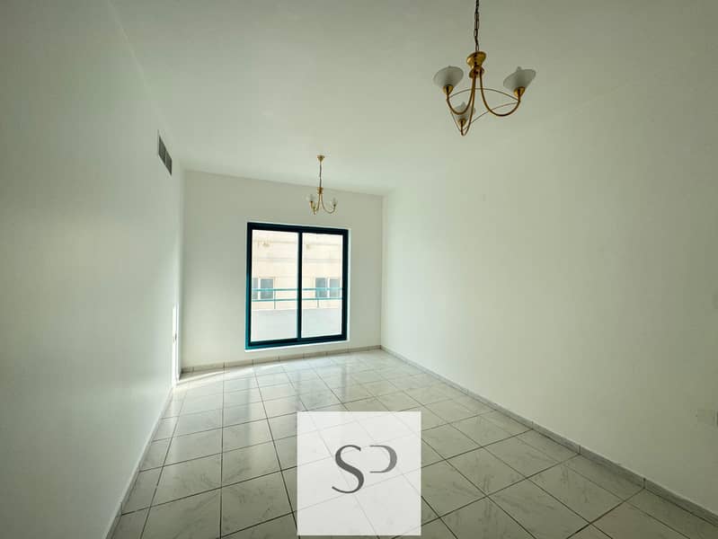 Stylish 1 Bedroom | CHILLER FREE | METRO FRONT - Image 7