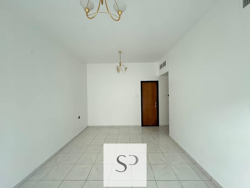 Stylish 1 Bedroom | CHILLER FREE | METRO FRONT - Image 8