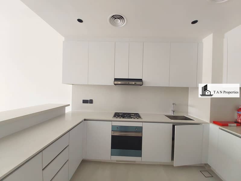 MODREN DESIGN | SPACIOUS LAYOUT | NEAR GARDEN - Image 9