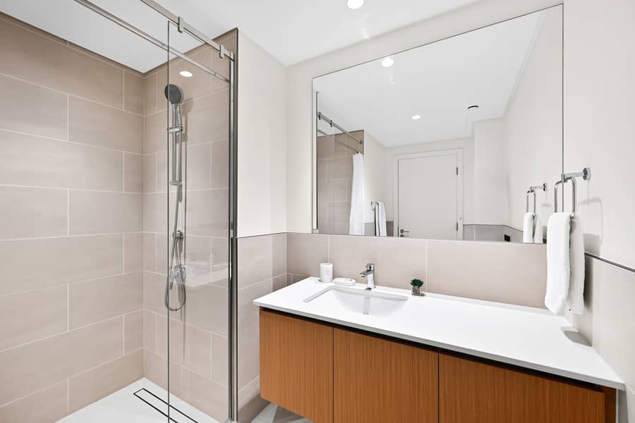 Modern and New 3BD + Maid's Room in Lotus 4, Creek Beach - Image 22