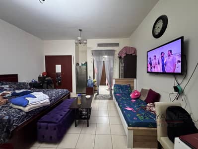 Studio for Sale in International City, Dubai - f1bc2e83-6d5a-4aa4-b13a-c0c85ca793da. jpg