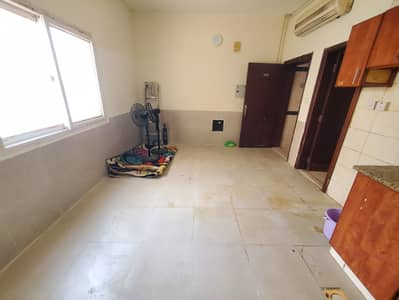 استوديو  للايجار في مويلح، الشارقة - 20250826_104550. jpg